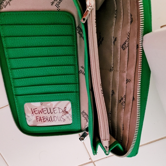 Thirty-one Tote & Matching Wallet - Picture 6 of 7